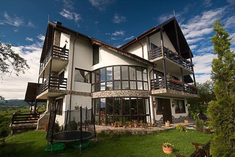 Pensiunea Casa Boiereasca Pestera  Exterior photo